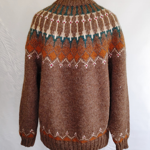 多色使いのロピーセーター アイスランドロピーセーター ブラウン