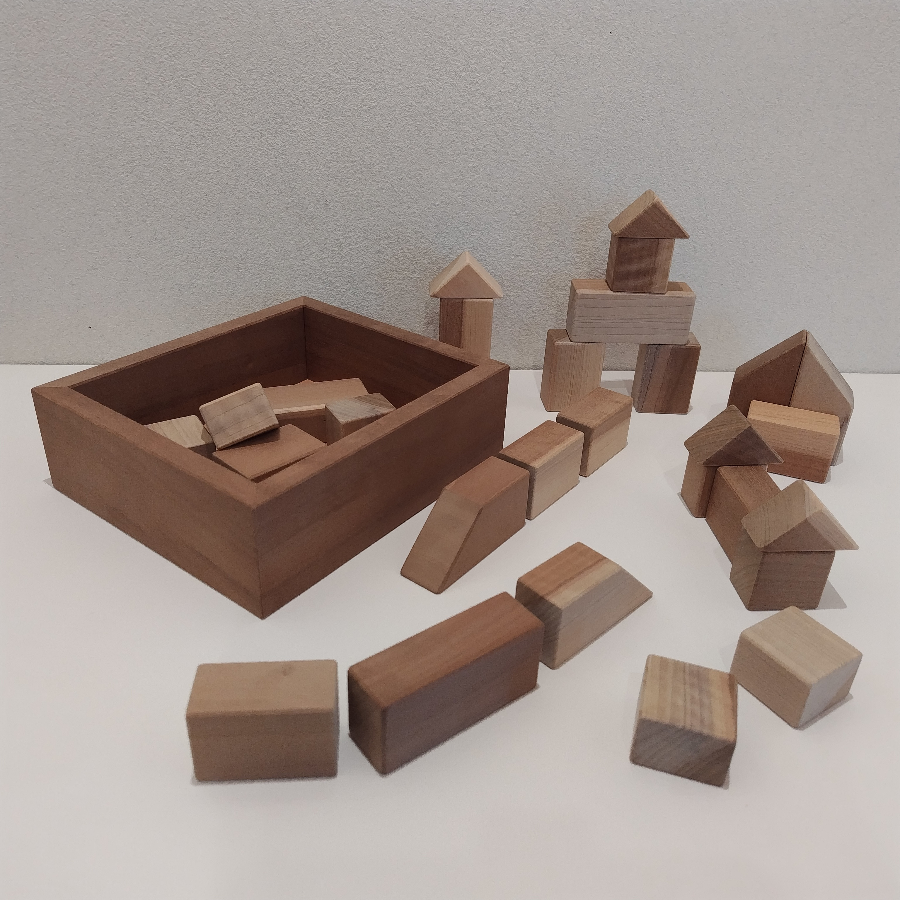 ホオノキの積み木 28片　【ギフト対応･名入れ可】 ～無塗装～