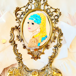 現在受注製作★真珠の耳飾りの少女　オートクチュール刺繍ブローチ 2枚目の画像