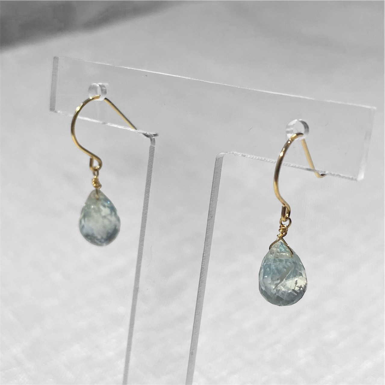 【K18 GOLD】18金 アクアマリン ドロップ フック ピアス 　 18KP19　(3月誕生石）