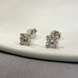 【SILVER925】 5mm 人工ダイヤモンド モアッサナイト ピアス 　SILVER925P1　(4月誕生石） 1枚目の画像