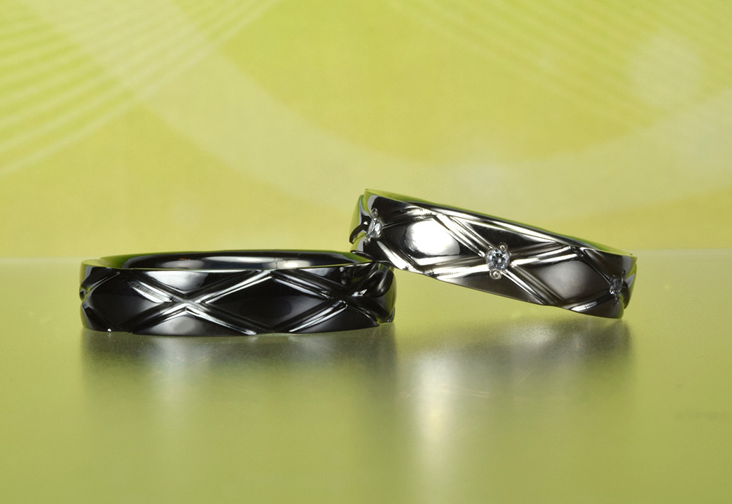 金属アレルギー対応結婚指輪　アーガイル＜古代から続く縁起柄の菱形＞　MG-058