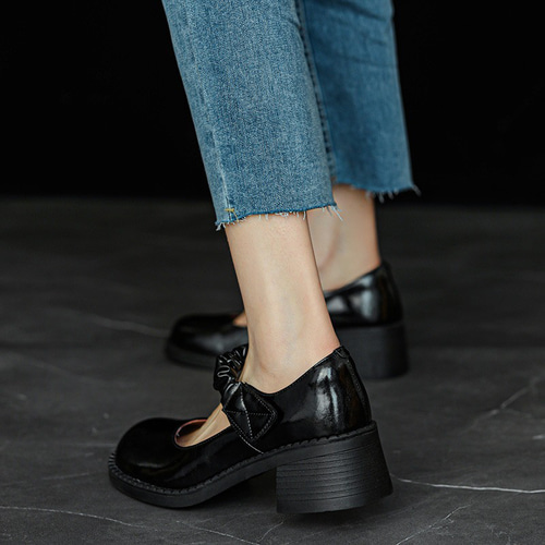 【Dr.Martens】Mary Jane ヒールシューズ 厚底ローファー オールシーズン活躍! Dr.Martens EVIEE MARY JANE 厚底 ヒール