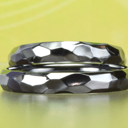 漆黒の槌目タンタル結婚指輪MG－059 指輪・リング SevenDreams 通販