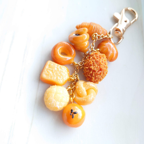 パンだらけのジャラジャラキーホルダー キーホルダー Atelier NR 通販  