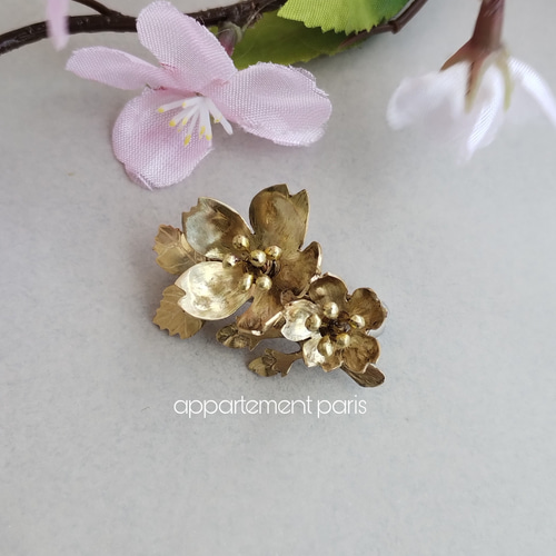Akorat】真鍮ブローチ 花 BRASS BROOCH FLOWER – ハナトツキ