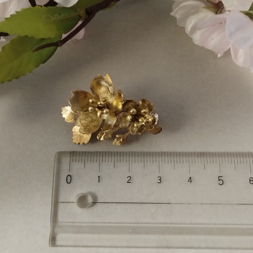Akorat】真鍮ブローチ 花 BRASS BROOCH FLOWER – ハナトツキ