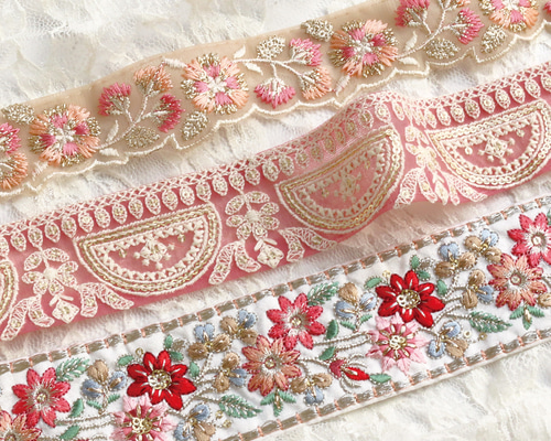 新入荷！とっても素敵な刺しゅう！『インド刺繍リボン 約30cm3本