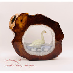 一つ限りの流木アート  水辺の白鳥 ジオラマ 流木 フィギュア 置物 インテリア レジン テラリウム 生き物 N1 5枚目の画像