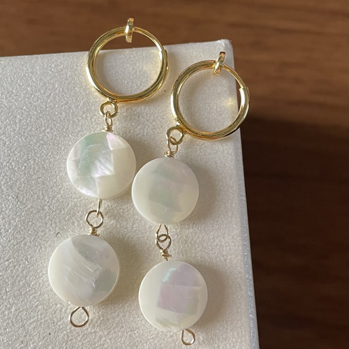 no.55天然石　マザーオブパール薔薇　ブラウン　ピアス/イヤリング 5c2242d6080ee13ff5f7542566f639