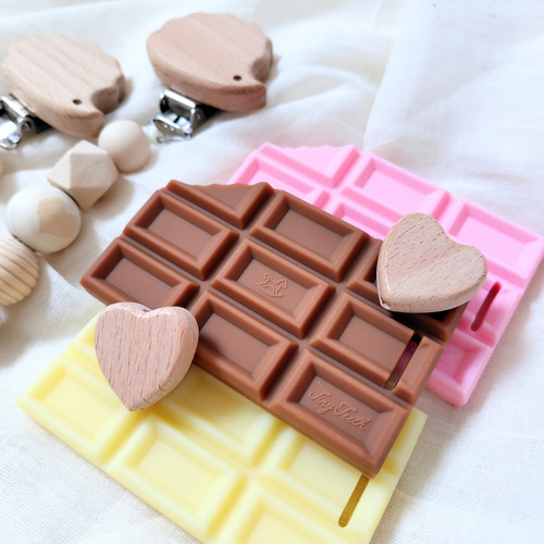 TinyTeethチョコレート歯固めホルダー 名入れ赤ちゃん出産祝い