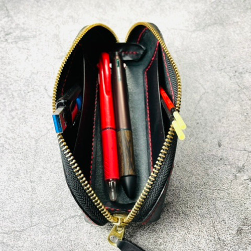 極レア】イルビゾンテ 本革ペンケース 黒 赤 2個セット ペンケース