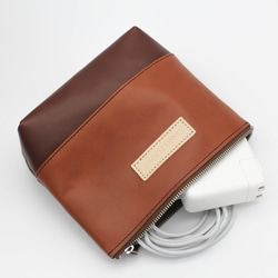 【1,400円OFF】本革マチありポーチ2点セット　バイカラー　ツートーン　メイクポーチ　化粧ポー　ガジェットポーチ 5枚目の画像