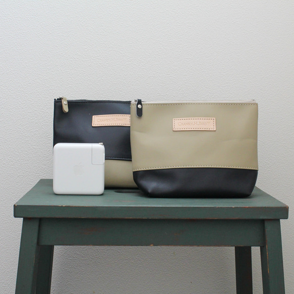 【1,400円OFF】本革マチありポーチ2点セット　バイカラー　ツートーン　メイクポーチ　化粧ポー　ガジェットポーチ 3枚目の画像