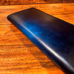 青の金属ラウンドファスナー財布 / 内装染色ブルー（青+紺） 7枚目の画像