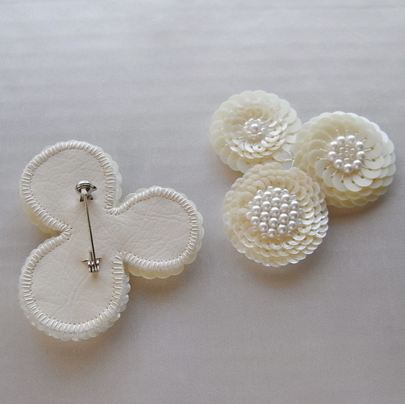 花*cream　ビーズ刺繍ブローチ 2枚目の画像