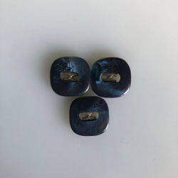 アンティーク ボタン 3個　ビンテージ 昭和 レトロ 個性的 ハンドメイド素材 日本製 ポップ アクセ  ブルー　青 1枚目の画像