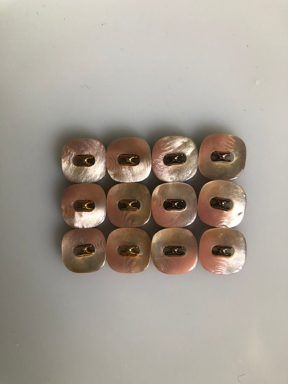 アンティーク ボタン 6個　ビンテージ 昭和 レトロ 個性的 ハンドメイド素材 日本製 ポップ アクセ  ピンク系 4枚目の画像
