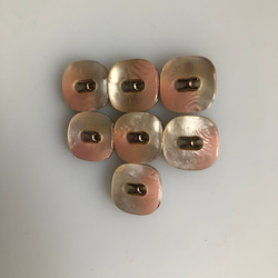 アンティーク ボタン 7個　ビンテージ 昭和 レトロ 個性的 ハンドメイド素材 日本製 ポップ アクセ ピンク 2枚目の画像