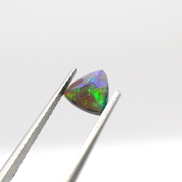 天然石 ルース 裸石 素材 エチオピアンオパール（染色） 0.47ct 約5mm collection-gems25 4枚目の画像