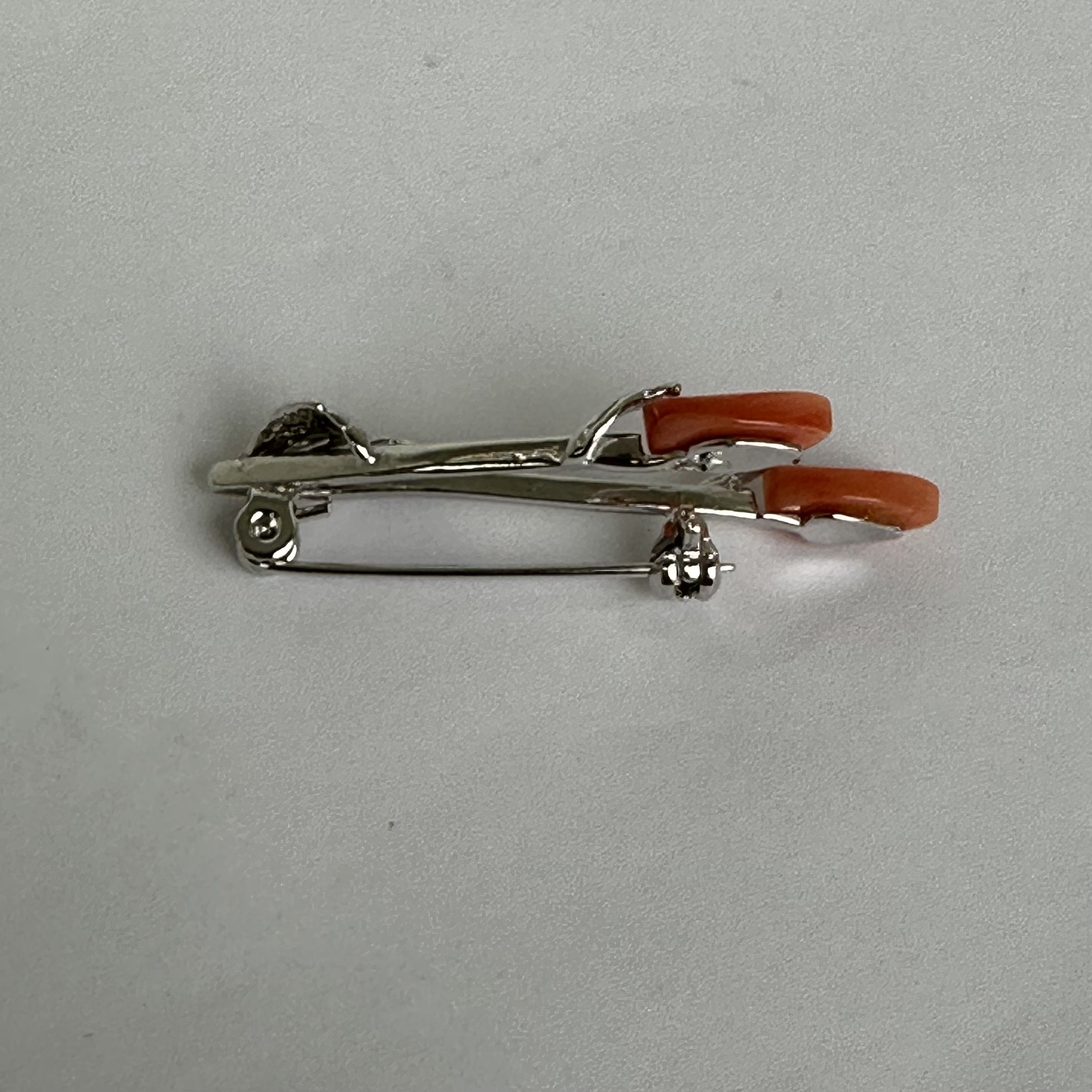 ボタニカルデザイン　珊瑚ブローチ　R50129Y3