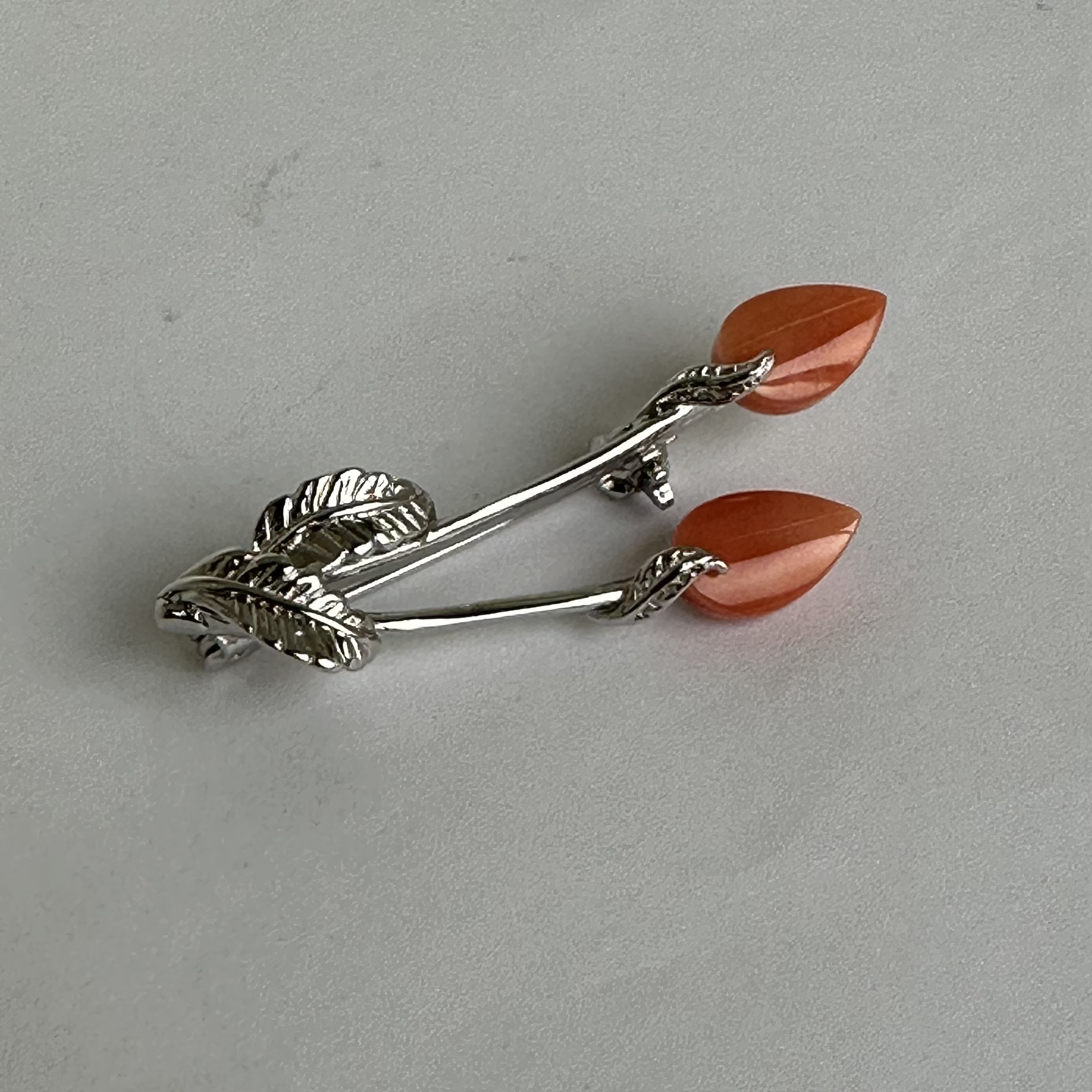 ボタニカルデザイン　珊瑚ブローチ　R50129Y3