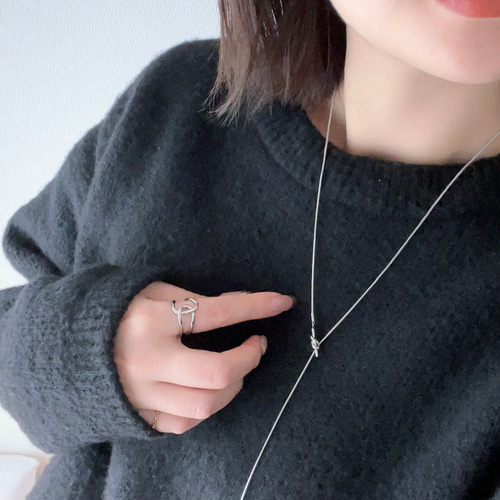 結び目デザイン スネークチェーンY字ネックレス ロングネックレス 金属