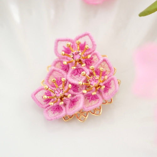 桃の花ブローチ (受注生産/オーガンジー刺繍/春/花/フラワー/桃の節句