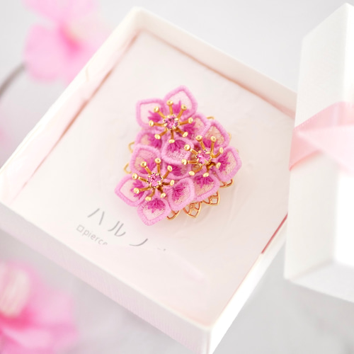桃の花ブローチ (受注生産/オーガンジー刺繍/春/花/フラワー/桃の節句