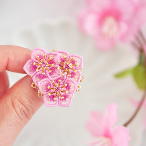 桃の花ブローチ (受注生産/オーガンジー刺繍/春/花/フラワー/桃の節句  
