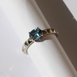 Pyramid Stud Aquamarine Ring / K10, K18, PT900 4枚目の画像