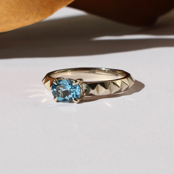 Pyramid Stud Aquamarine Ring / K10, K18, PT900 2枚目の画像