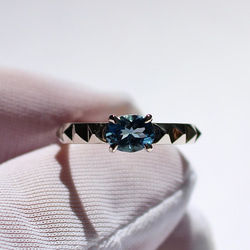 Pyramid Stud Aquamarine Ring / K10, K18, PT900 7枚目の画像