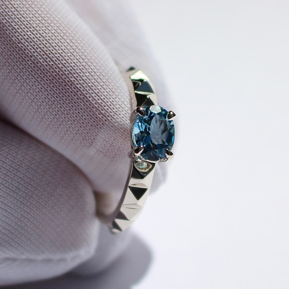 Pyramid Stud Aquamarine Ring / K10, K18, PT900 8枚目の画像