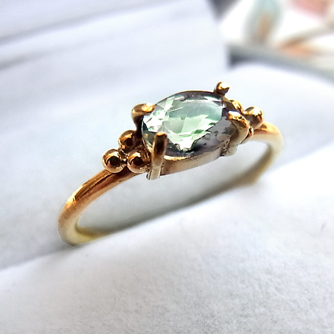 【残りわずか】 リング 18K 刻印 緑色石 グリーンストーン オーバルカット アクセサリー
