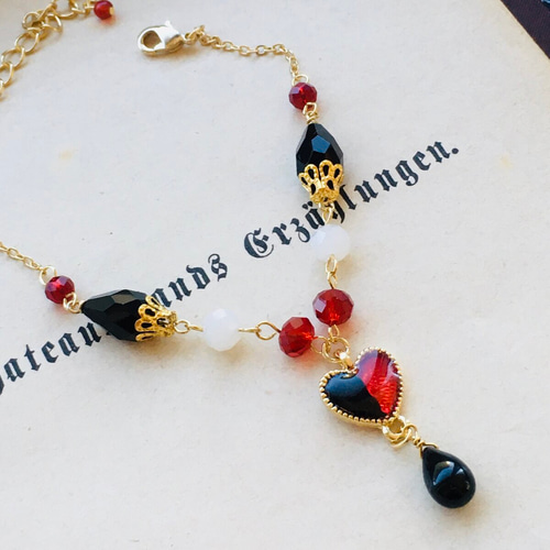 再再販 ヴィランズ 赤と黒のハート 王冠 ブレスレット ネックレス変更