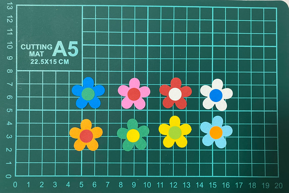 【100枚】クラフトパンチ　花　フラワー　春　壁面飾り　アルバム 3枚目の画像