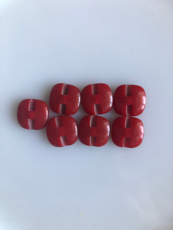 アンティーク ボタン 7個　ビンテージ 昭和 レトロ 個性的 ハンドメイド素材 日本製 ポップ アクセ レッド　赤 6枚目の画像