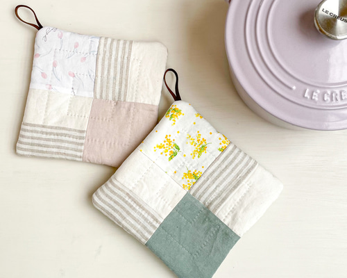 【みるく】お花刺繍の鍋敷き　ミモザ　チューリップ　20cm 22cm 円形 みるく】お花刺繍の鍋敷き ミモザ チューリップ 20cm 22cm 円形