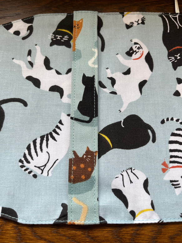 ゴシックスタイル猫の文庫本カバー（水色） 8枚目の画像