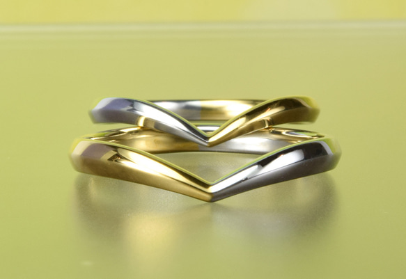 オリジナル結婚指輪（マリッジリング）指が長く見えるシリーズ　Vシェイプ/ハーフ　＜K18＆プラチナ＞　MG-096-00 7枚目の画像