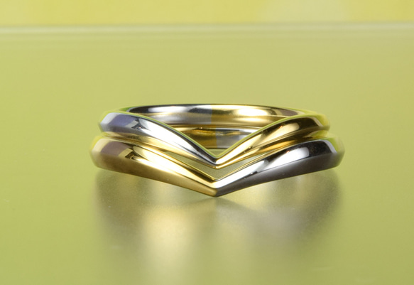 オリジナル結婚指輪（マリッジリング）指が長く見えるシリーズ　Vシェイプ/ハーフ　＜K18＆プラチナ＞　MG-096-00 6枚目の画像