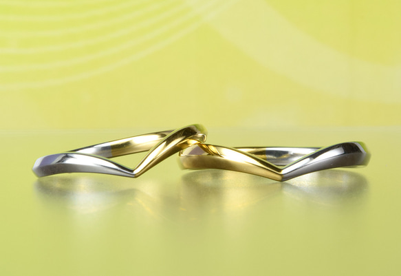 オリジナル結婚指輪（マリッジリング）指が長く見えるシリーズ　Vシェイプ/ハーフ　＜K18＆プラチナ＞　MG-096-00 4枚目の画像