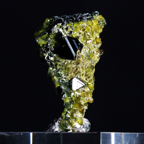 ベスビアナイト A10 鉱物 標本 原石