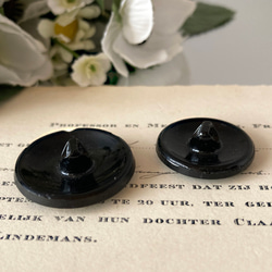 【送料無料】2個 1930s チェコ製 アンティーク ヴィンテージ 黒ガラスボタン 素材 [EY8431] 6枚目の画像