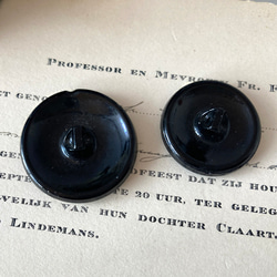 【送料無料】2個 1930s チェコ製 アンティーク ヴィンテージ 黒ガラスボタン 素材 [EY8431] 5枚目の画像