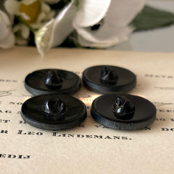 【送料無料】4個 1930s チェコ製 アンティーク ヴィンテージ 黒ガラスボタン 素材 [EY8429a] 5枚目の画像