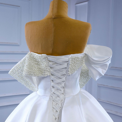 新作☆素敵なマーメイドライン☆高品質なウエディングドレス☆小物  