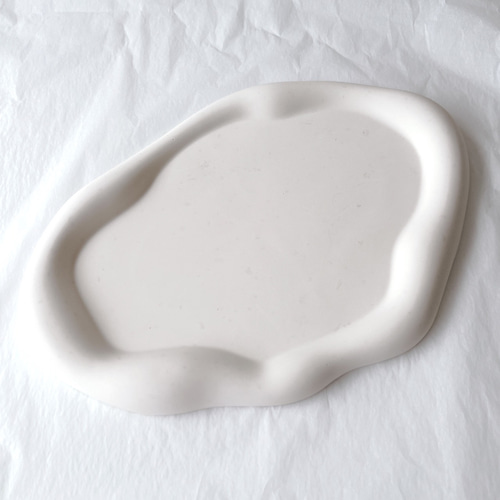 オーバルウェーブプレート(オフホワイト) /// ジェスモナイト 撮影小物