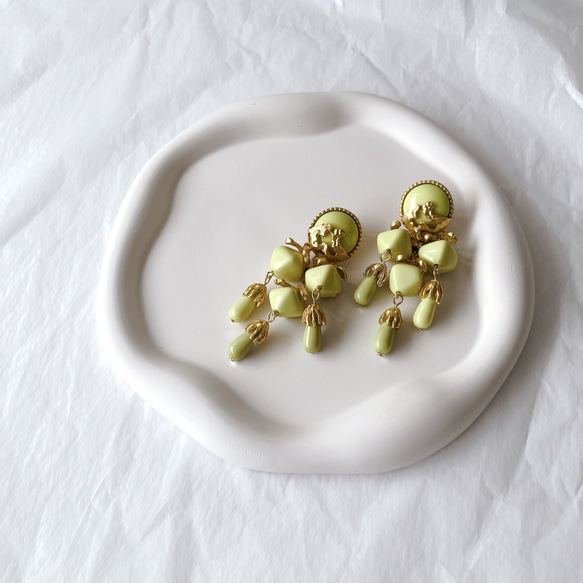 ウェーブプレート(オフホワイト) /// ジェスモナイト 撮影小物